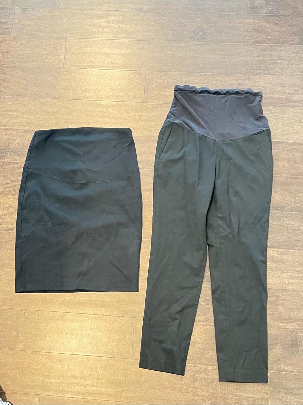 Maternity Uniqlo Black cropped pants and GAP Skirt set